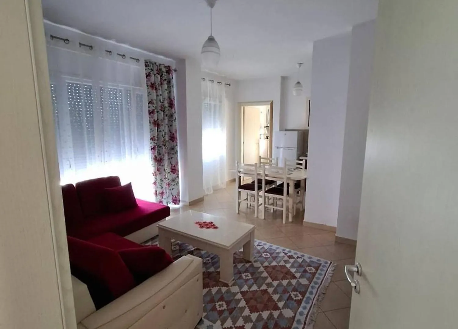 Apartment With Balcony And City View Tirana